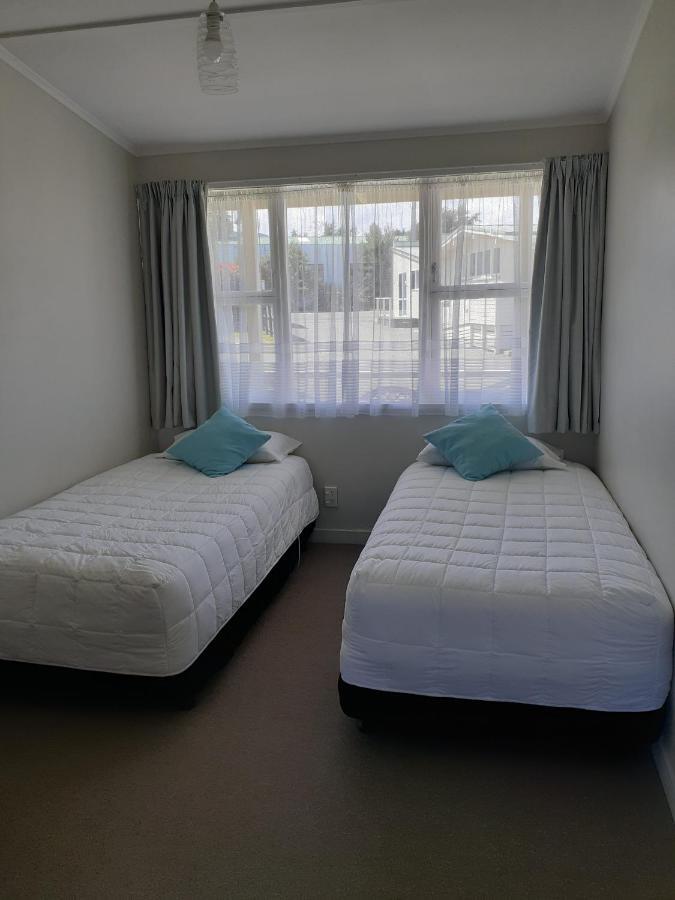 Featherston Motels And Camping Экстерьер фото