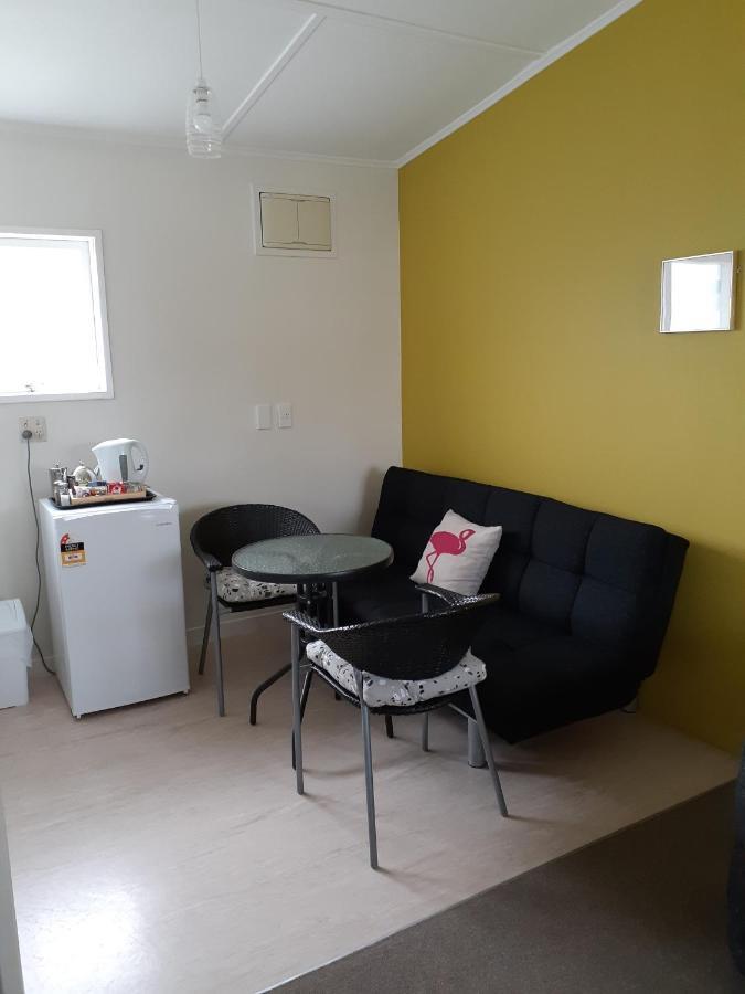 Featherston Motels And Camping Экстерьер фото