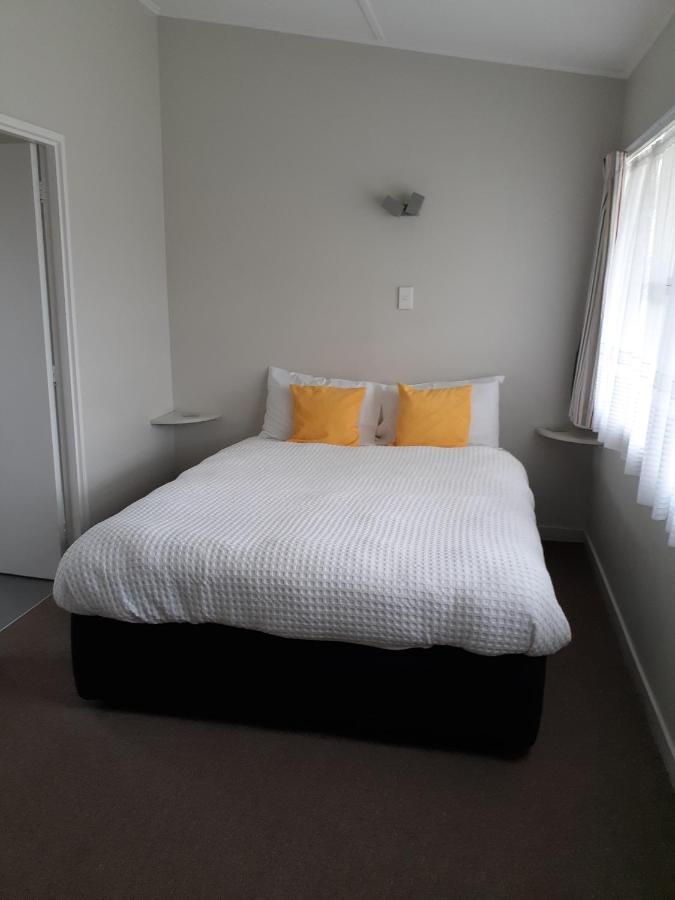Featherston Motels And Camping Экстерьер фото