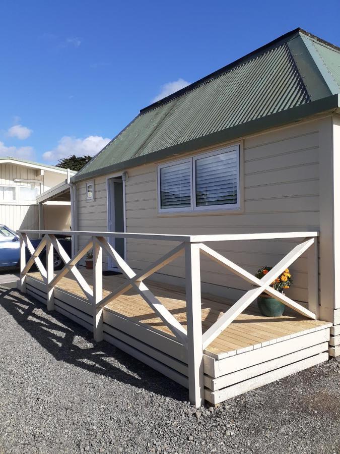Featherston Motels And Camping Экстерьер фото