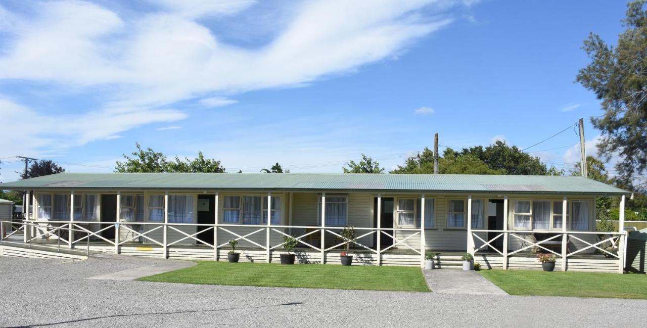 Featherston Motels And Camping Экстерьер фото
