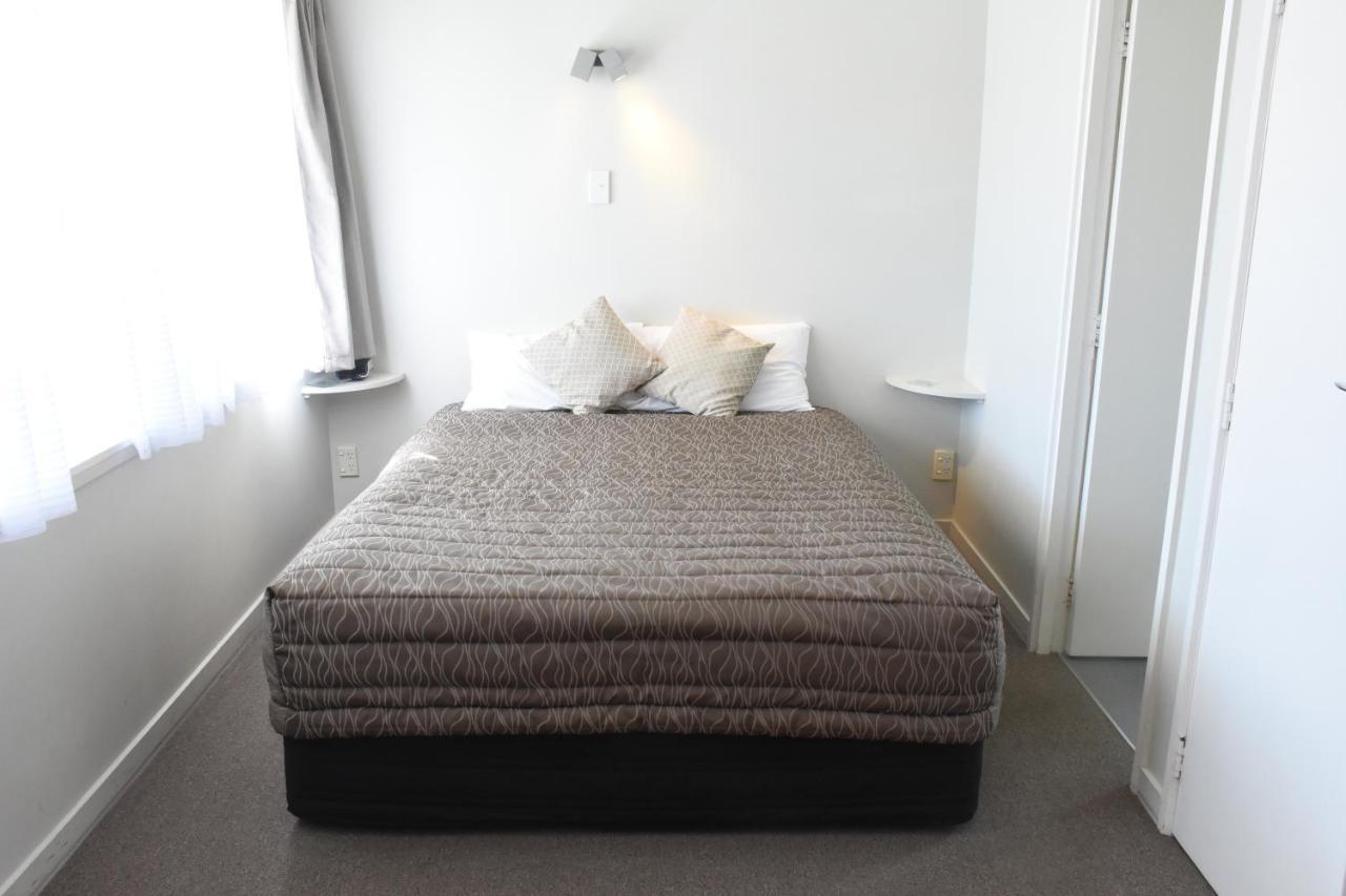 Featherston Motels And Camping Экстерьер фото